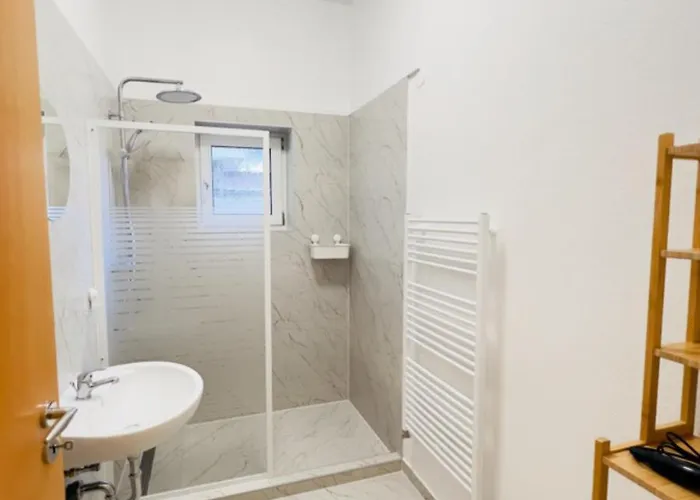 Monteurwohnung Für 7 Personen In Hb-blumenthal